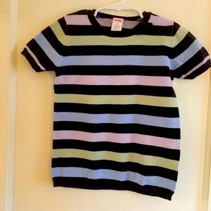 Short sleeve sweater